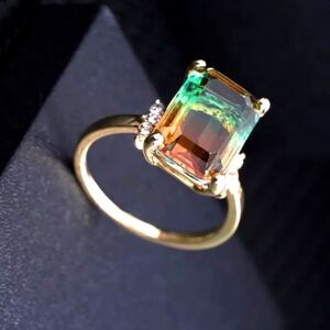 Elegant colorful statement ring sz 6